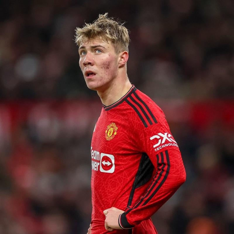 曼联收获霍伊伦生日回应，寄语赛季延续胜利势头