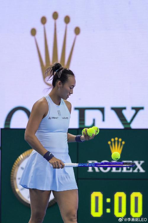 郑钦文复出首秀取胜：赢球很好 但还能做得更好