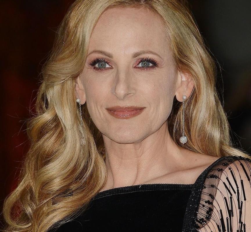 【人物】超级英雄琳赛·沃恩的执念与脆弱