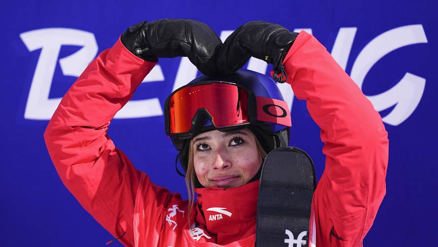 谷爱凌获自由式滑雪女子坡面障碍技巧银牌