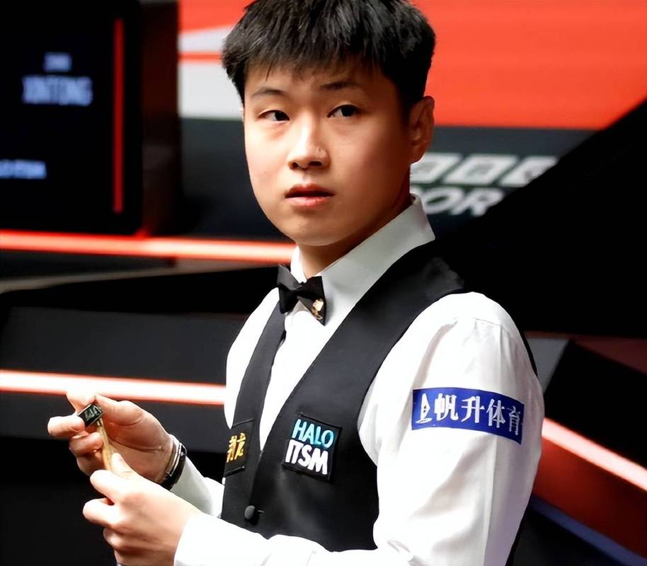 决赛胜率100% “无解”赵心童笑傲斯诺克世界大奖赛