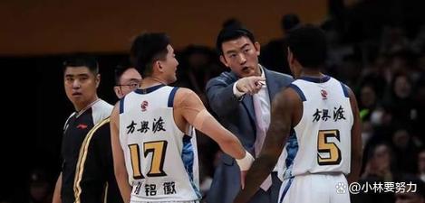 CBA爆冷之夜！卫冕冠军客场翻车新赛季第4败山东无缘23分逆转