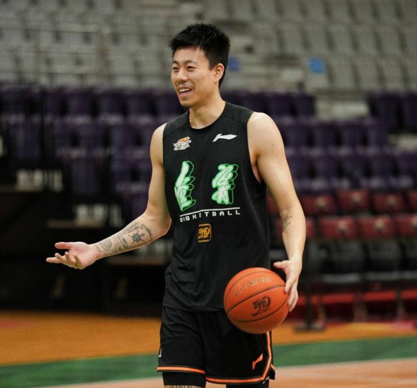 CBA全明星阵容出炉!南北区均有2外援,郭艾伦张镇麟未入选太遗憾