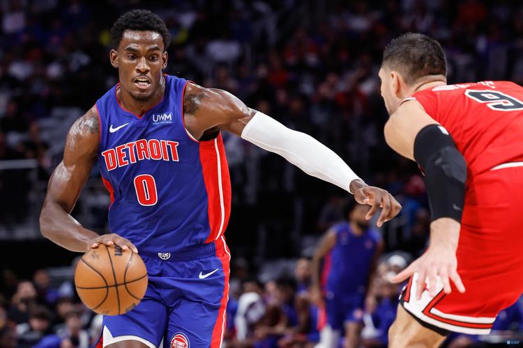 杰伦杜伦21分10板3助NBA常规赛活塞13077篮网托马斯12分