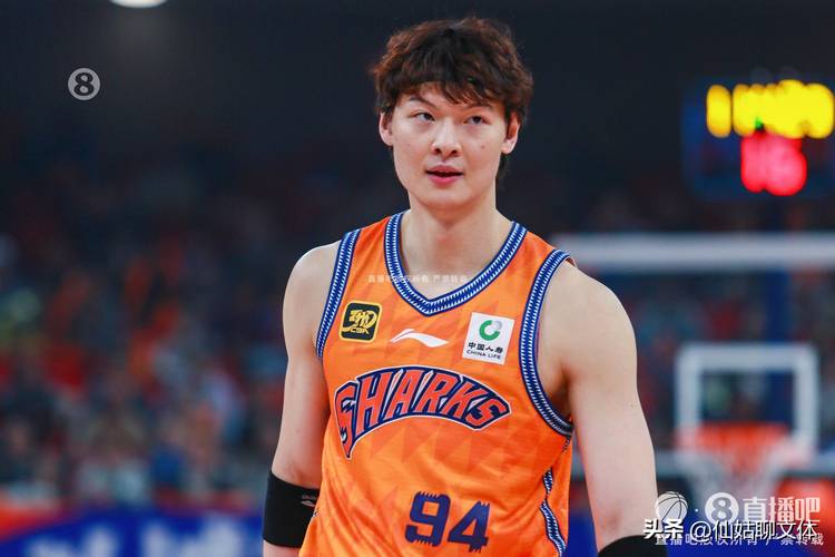 王哲林:想试试能不能拿最佳第六人,把CBA所有奖项都拿齐