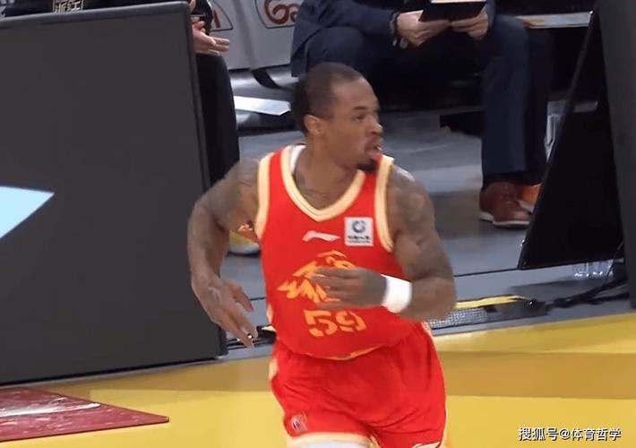 输给了吉林6分!揪出3个“废柴”,坑惨了广厦队