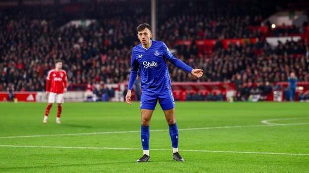 记者：水晶宫正推进麦克尼尔的转会，埃弗顿标价约2000万镑