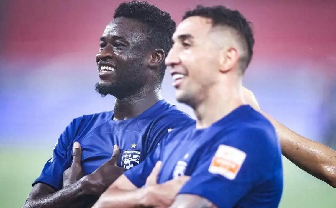 戴维森+阿齐兹继续为西海岸而战！斯坦丘回中超前三镇名宿扎堆了