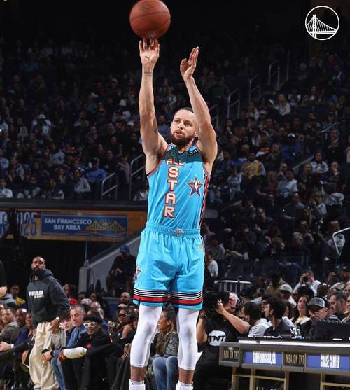 库里躺枪！东道主莱昂纳德表现比他强！结果无缘全明星！