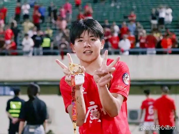 签4年！狼队启用宝贵名额为徐彬开绿灯，租借换队新东家面临降级