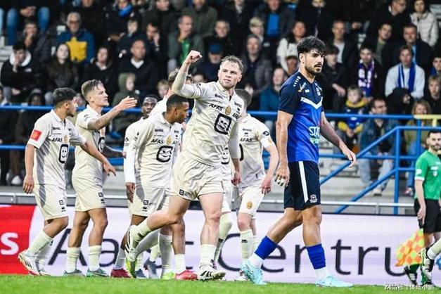 80万欧的备胎中卫，泰山队敲定苏超饮水机，引援再现淘宝神操作