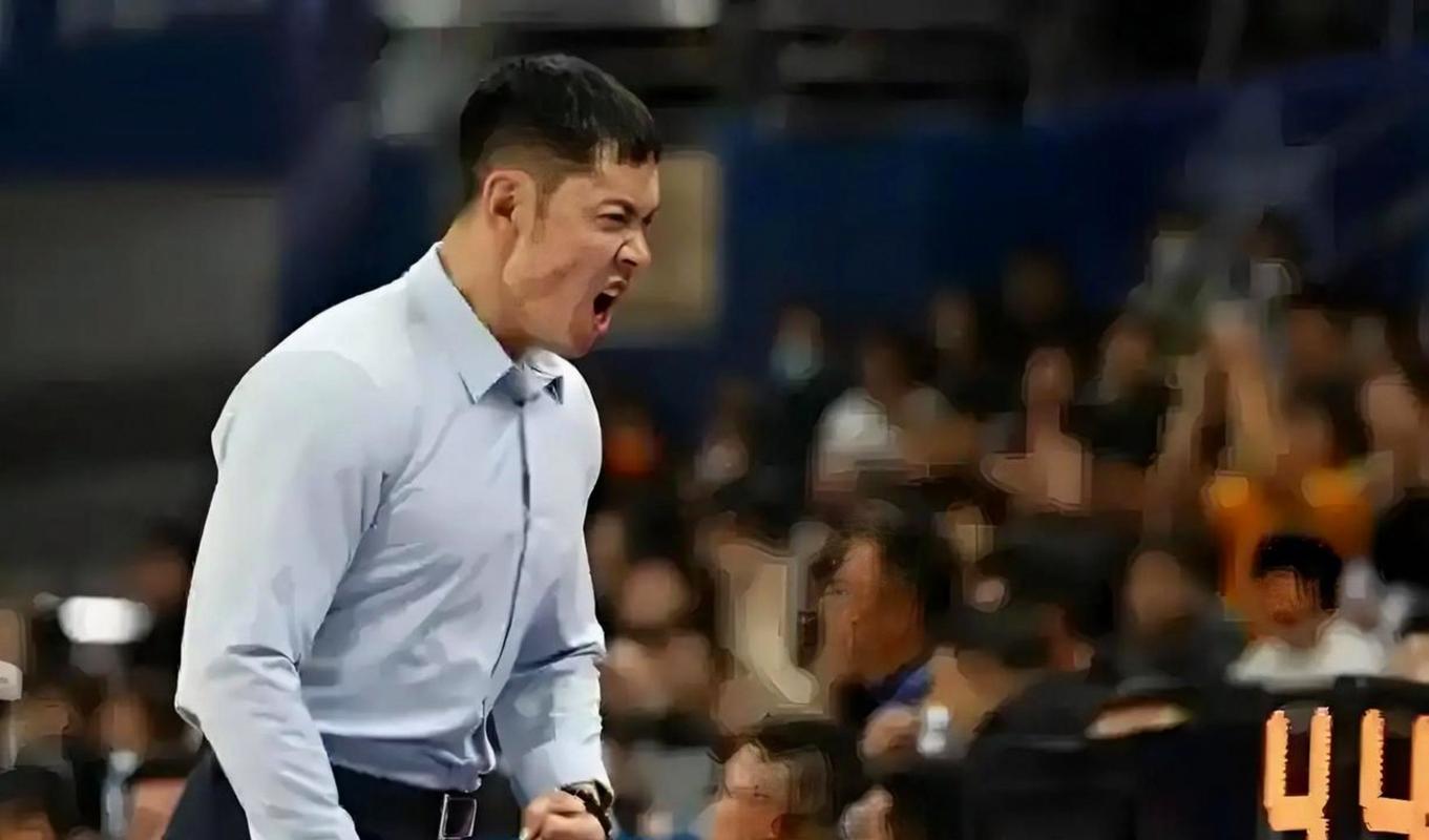 4连胜难保帅位,张庆鹏下课倒计时曝接班人浮出水面,会是他