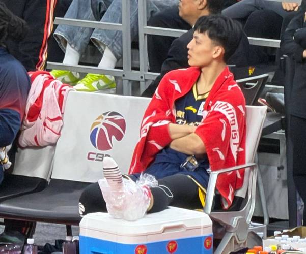 广东记者关辛,透露徐杰的最新伤病情况