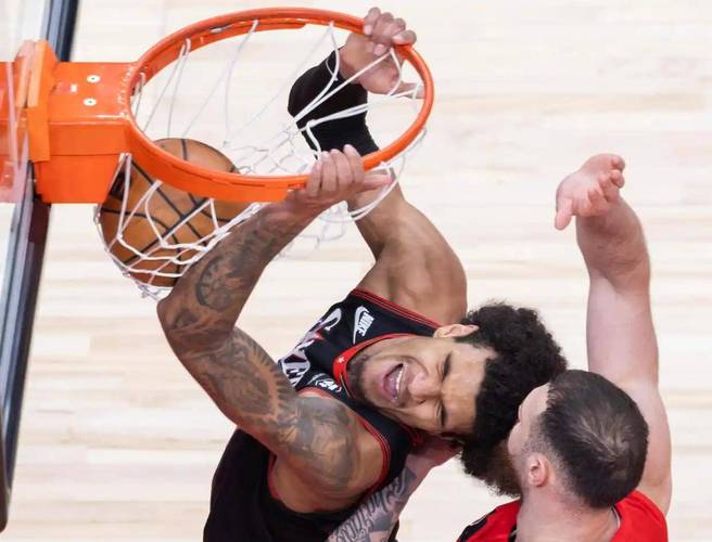 第30胜!猛龙险胜送爵士6连败巴恩斯14+9+4+4帽马卡27+11