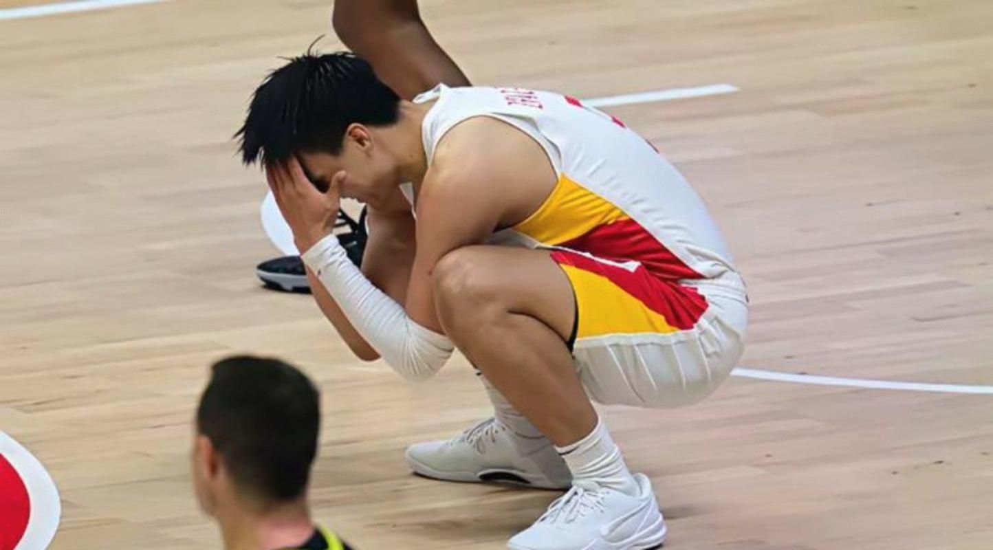 王哲林谈张镇麟加盟上海：中国篮球被网暴最狠的两个人当队友