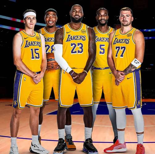 4换1!重磅交易方案出炉,场均15+5超新星加盟湖人,驰援东詹