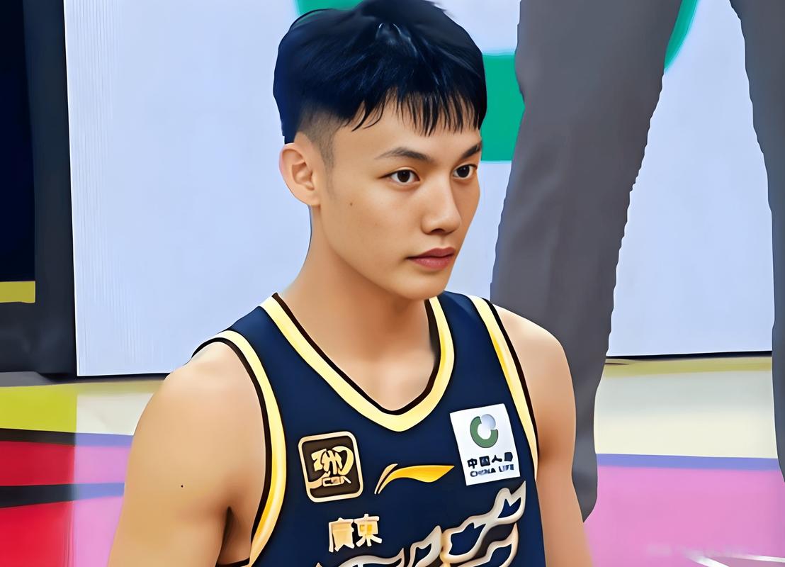 徐杰官宣伤情！第一阶段报销，国家队也去不了，给广东敲响警钟