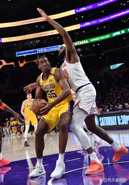 尼克斯112100力克湖人豪取6连胜，东契奇30分，詹姆斯22分