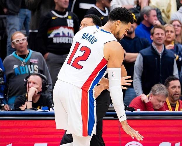 坎宁安三节打卡18+4+12+4，杜伦两双肆虐内线，活塞53分血洗篮网