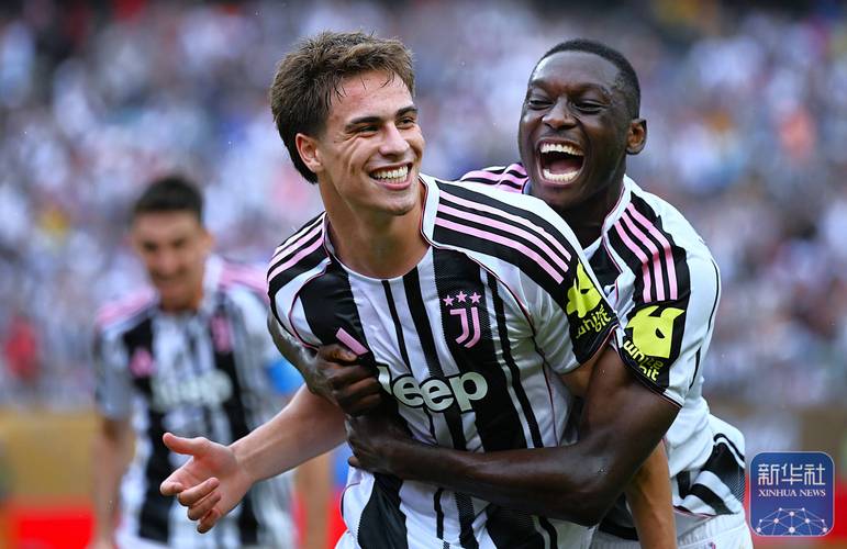 记者：尤文、巴萨旧将卡塞雷斯将与乌拉圭球队尤文图德签约