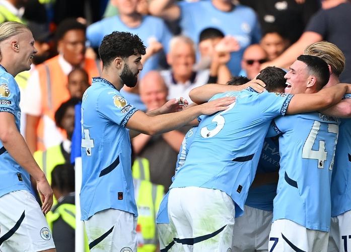 曼城气炸！热刺首球犯规瓜帅气到无语金球先生开炮：黑掉太多分