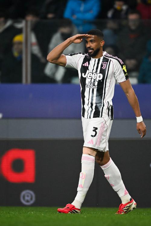 梅开二度，布雷默当选尤文客战帕尔马全场最佳球员