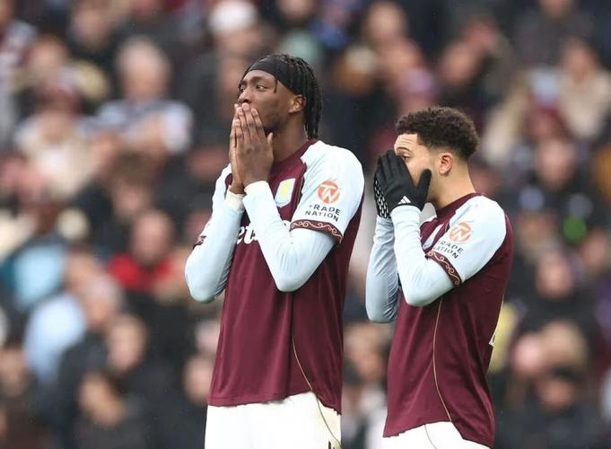 英超争冠已无悬念曼城维拉同时掉链子阿森纳成最大赢家