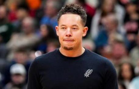 由于暴风雪,马刺队被困在夏洛特,与魔术队的比赛将再次延期