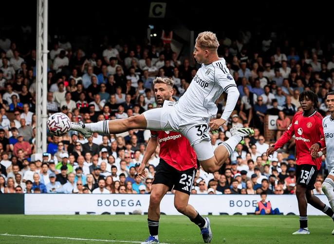 史密斯罗：感觉今天有些判罚对我们不利，但这就是足球