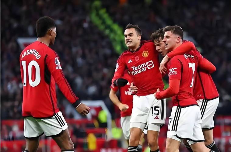 本赛季英超曼联通过定位球打进14球，仅次于阿森纳