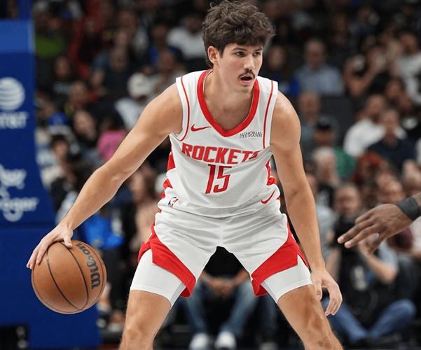 面对火箭打出攻守兼备的表现，独行侠内线大将能否保持这样的水准