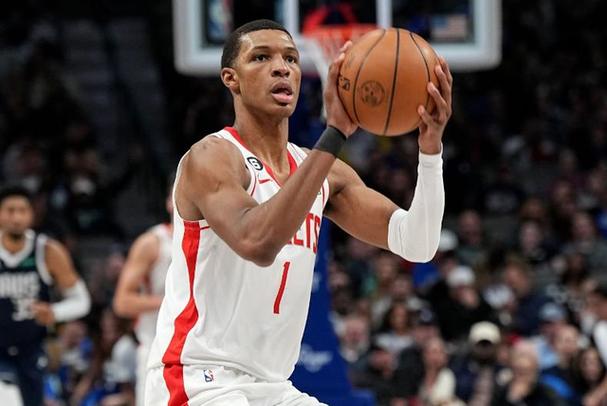 被对手各种打爆，火箭探花郎这样的防守水平确实是太糟糕了