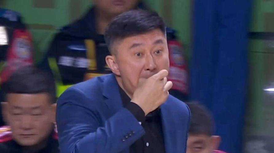 杜锋：输球还是我们自己做得不好，16%的三分命中率怎么赢