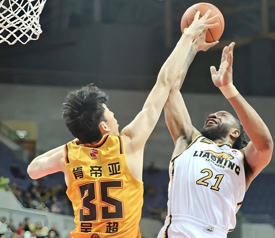 CBA3消息！北京预订麦基，杨鸣下家确定，赛季第五笔大罚单出炉