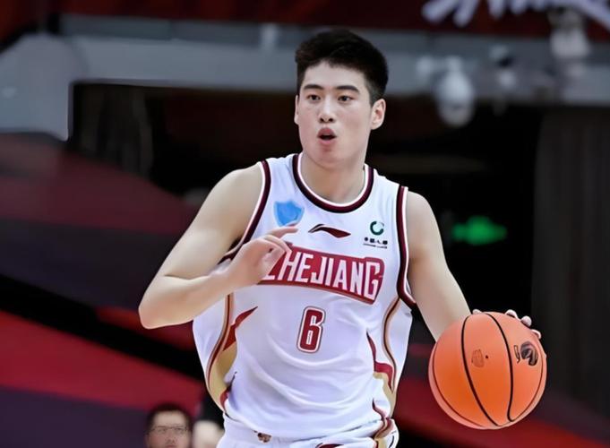 输给宁波13分！揪出最大“废柴”，9中2+关键失误坑惨了广东队