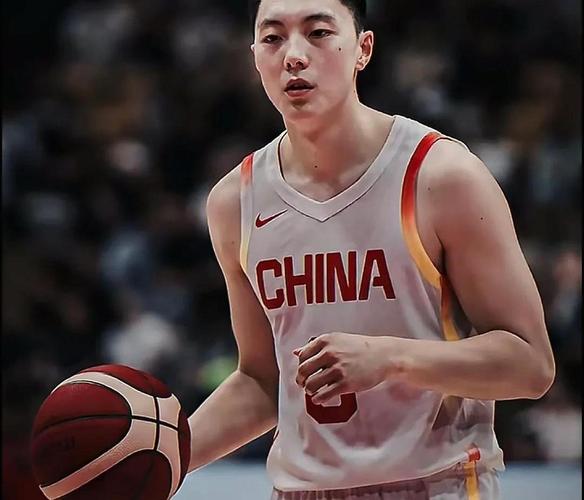 CBA：徐杰伤退胡明轩10分，5连胜遭终结，历史首次输对手