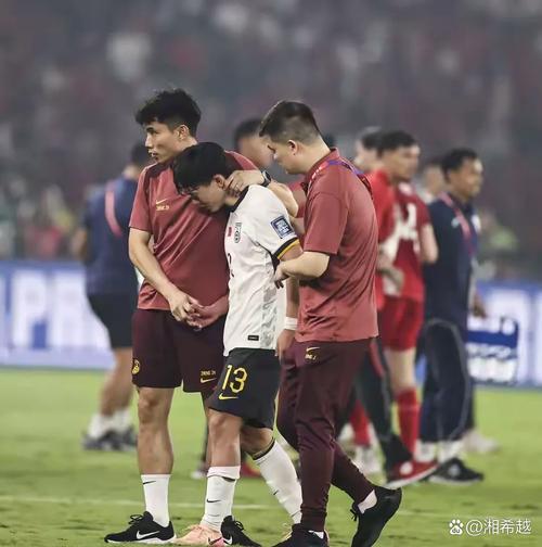 队史首次！夺冠热门遭爆冷，输得很无语，强援打满40分钟砍31+10