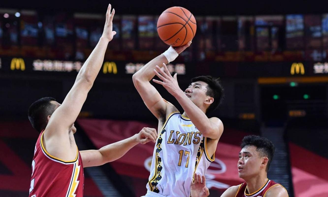 34分大胜，上海男篮新星26分生涯新高，连续爆发2场卢伟挖掘潜力