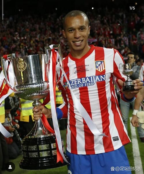 罗马诺：米兰将租借签下拜仁二队后卫达尔皮亚兹，含买断权