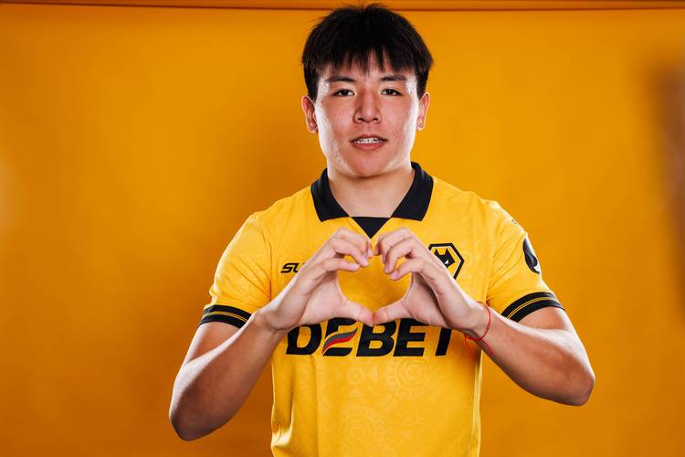 亚洲杯官博：徐彬租借加盟英甲球队巴恩斯利