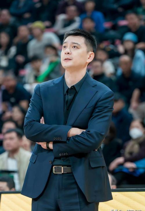 外援27分辽篮还能赢?杨鸣执教外援也才32分,继伟二哥缺席不也赢吗
