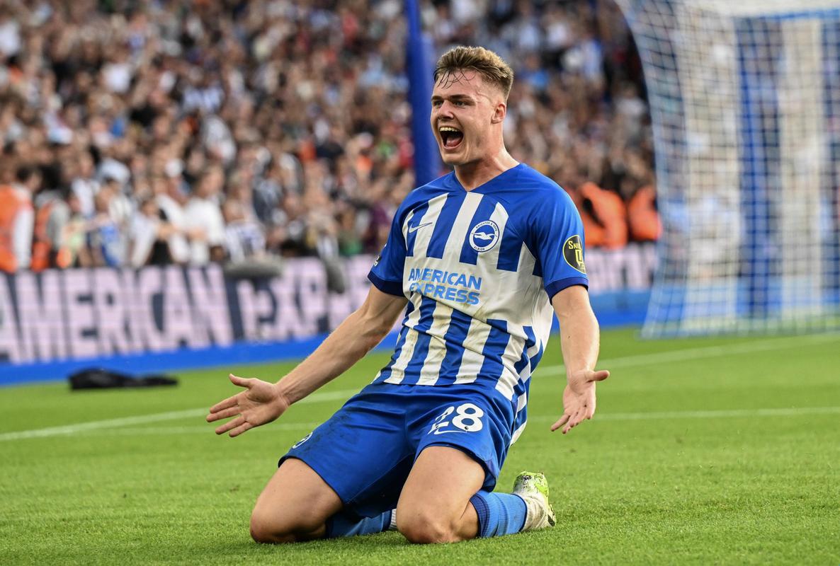 意媒：埃文弗格森缺席合练，迪巴拉、科内等4人仍单独训练