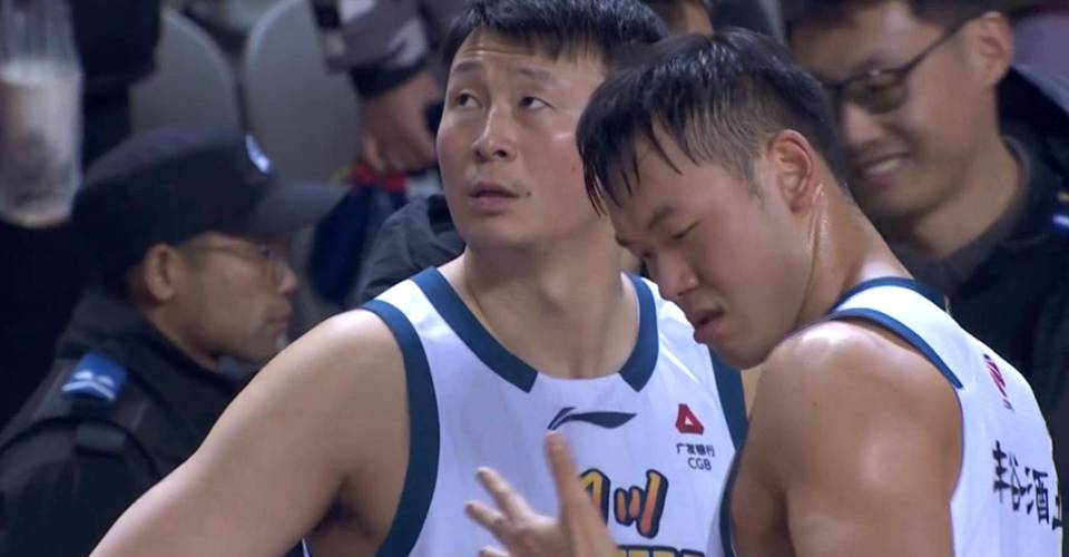 CBA两份罚单！南京四川4人禁赛，罚款16万，刘维伟不在意5连败