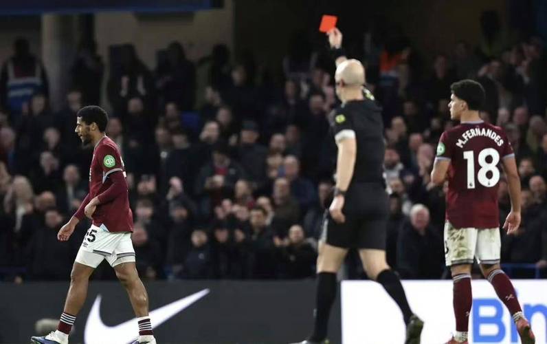 02到32！斯坦福桥疯狂夜：切尔西绝境翻盘补时绝杀+大规模冲突