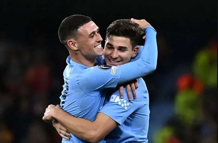 曼城VS热刺：格伊坐镇后防，福登+B席领衔中轴线，哈兰德冲锋