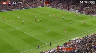 杰拉德：每次看埃基蒂克踢球，我都会想到托雷斯