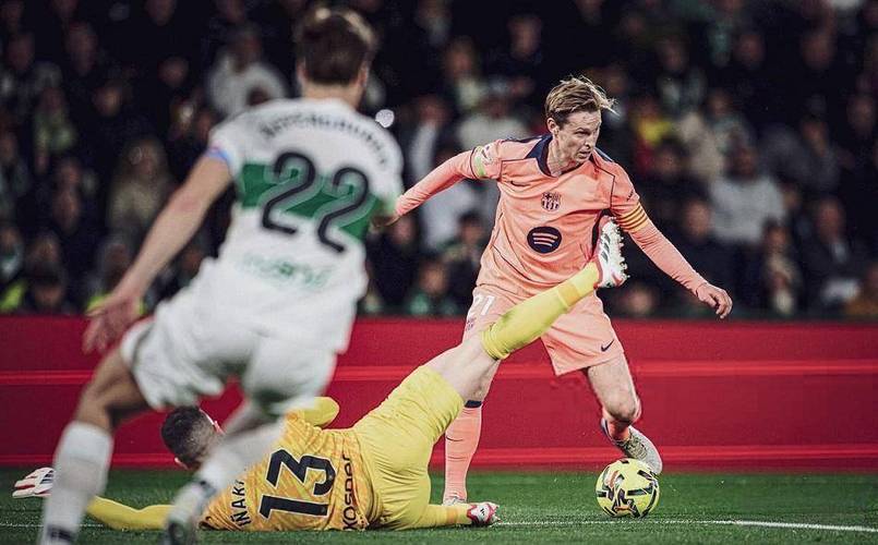 马卡：巴萨射门转化率持续低下，对埃尔切30脚射门仅进3球