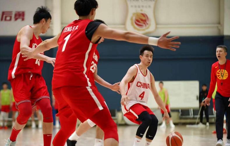中国男篮拒绝输球！全力击败日本队，赵睿挑大梁，央视直播