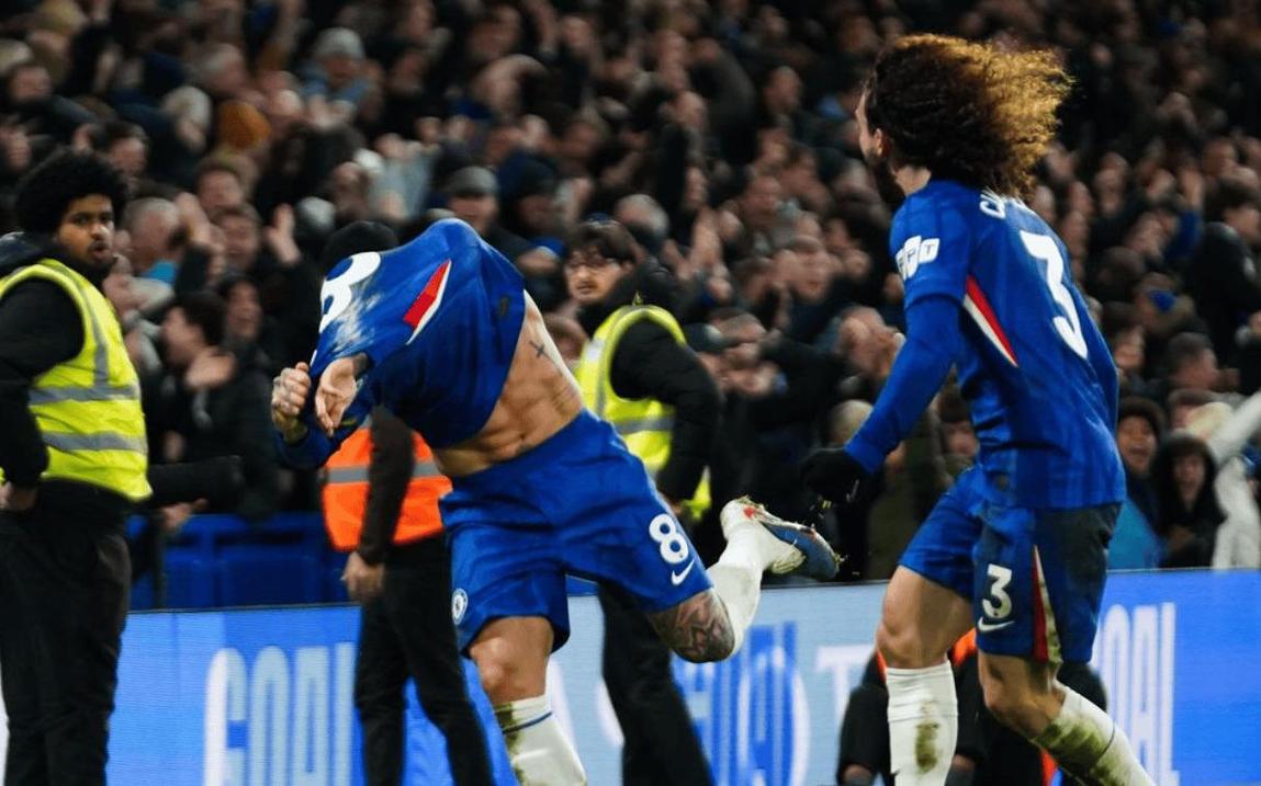 伟大的逆袭！罗塞尼尔神换人：两替补破门，恩佐绝杀脱衣狂欢