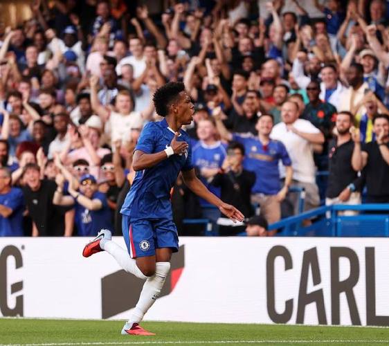 跟队：埃斯特旺因个人原因缺席切尔西比赛，球员已返回巴西